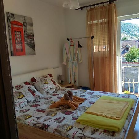 Apartment Tea ツェティニェ エクステリア 写真