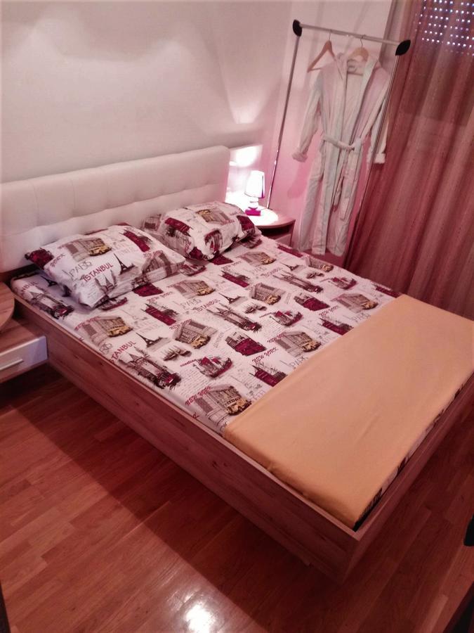 Apartment Tea ツェティニェ エクステリア 写真